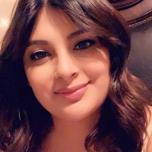 Meet your Posher, Clarisa